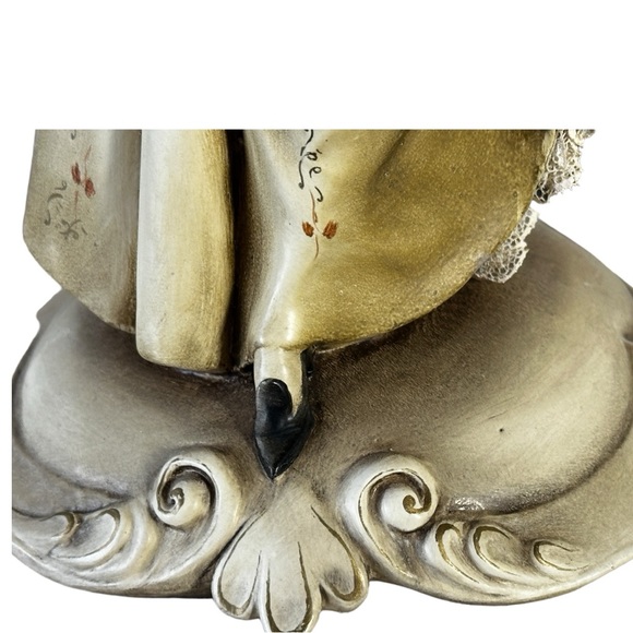 Vintage Italy Borsato Lace Porcelain Rococo Lady w/ Fan Figurine - Picture 4 of 15